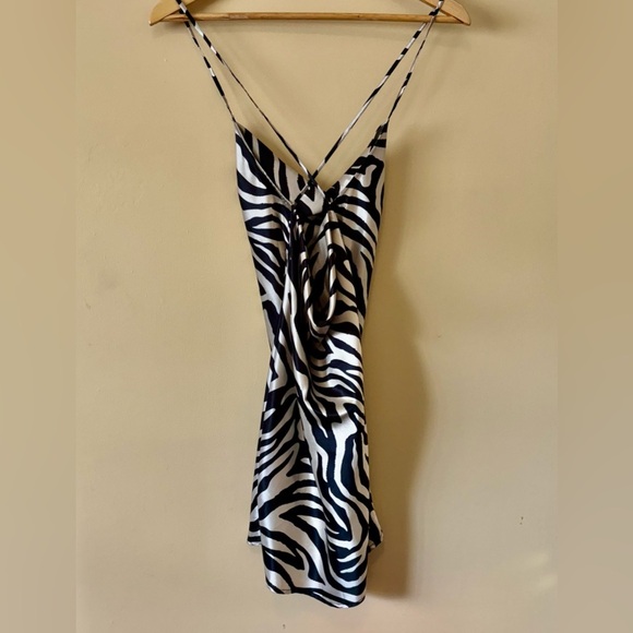 H&M|Divided| Satin Cowl Neck X-Back Spaghetti Strap Zebra Print Mini Dress Sz XS - Picture 3 of 5
